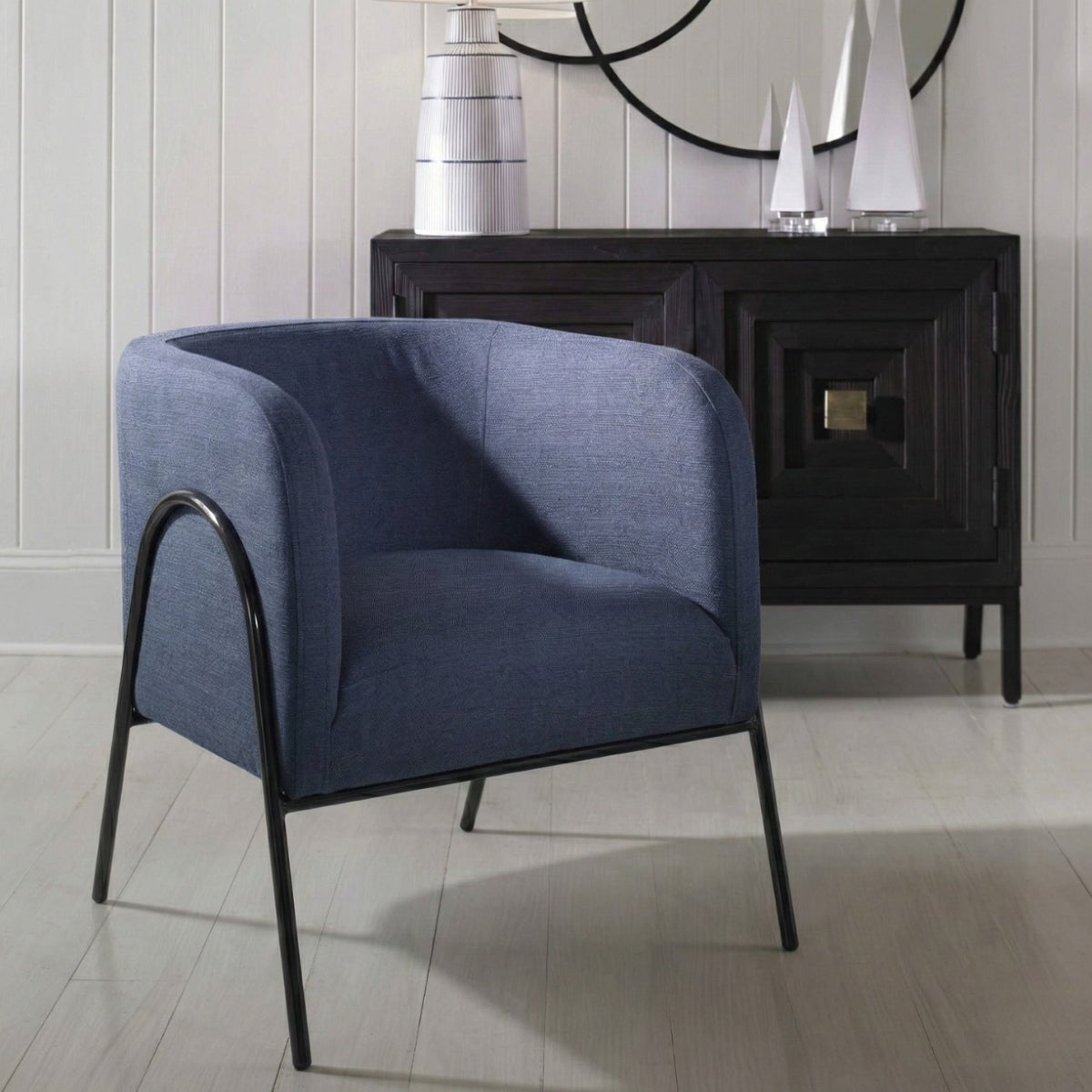 Stylish Jacob Accent Chair - Kingsman Furnitures